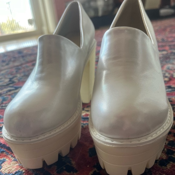 Chunky Platform Slip On Shoes! Shiny White. Size 39 - Picture 2 of 10